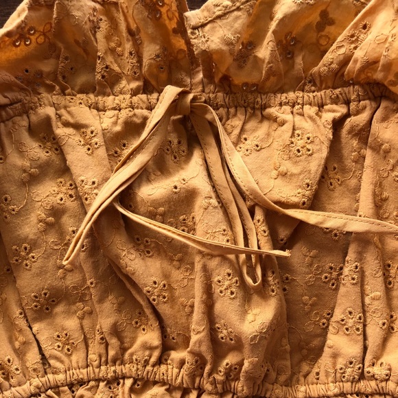 Forever 21 woven mustard crop top - Picture 4 of 4